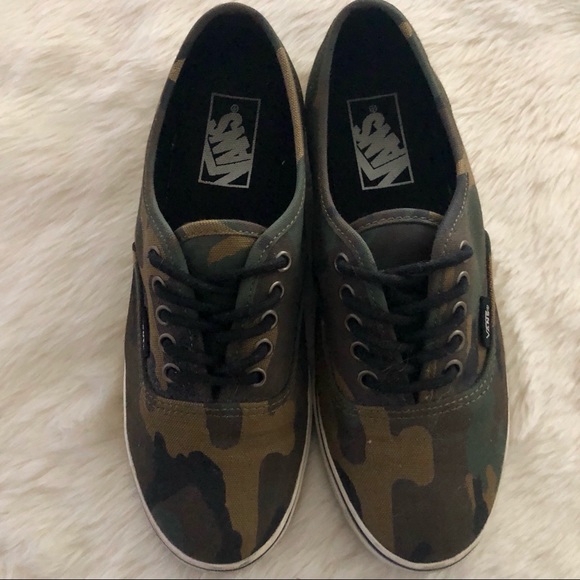 vans authentic lo pro camo